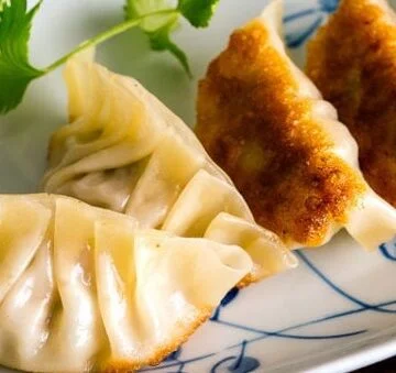 Crispy Pan Fried Beef and Cheese Dumplings Recipe