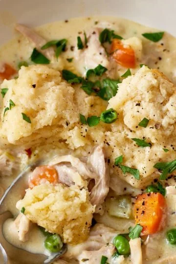 Slow Cooker Creamy Chicken and Dumplings